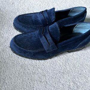 Charles By Charles David Blue Fur Flats, in great condition